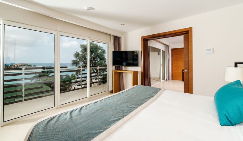 Deluxe One Bedroom Suite